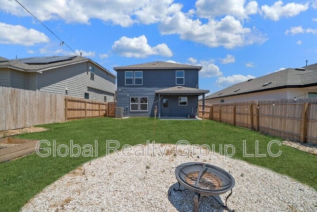 Building Photo - 535 Wild Olive Wy