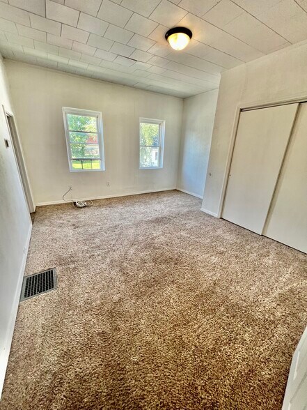 Building Photo - 716 Ohio St