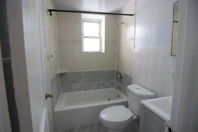 Building Photo - East Orange Rental