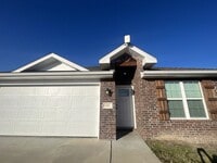 Building Photo - COMING SOON: Beautiful 4 bedroom/ 2 bathro...