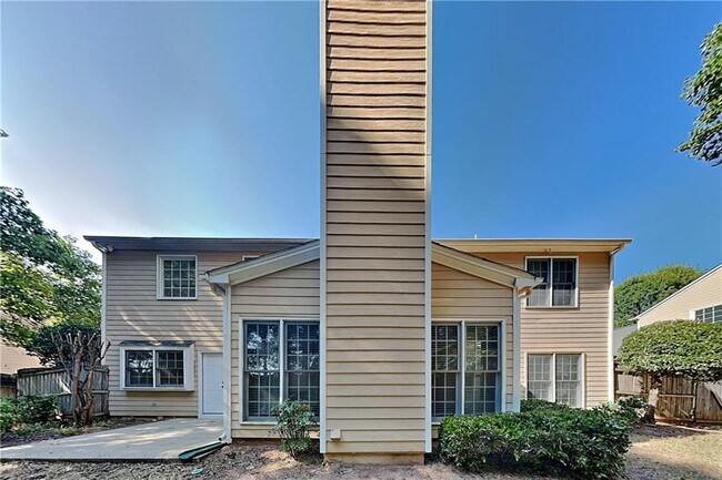 Building Photo - 6520 Ganton Dr