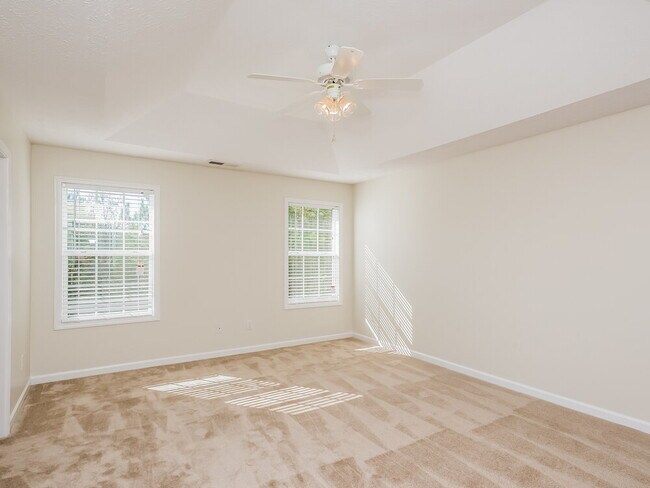 Building Photo - 216 Overlook Dr