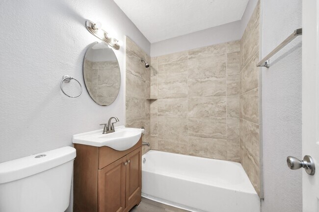 Building Photo - 6817 Anderson St