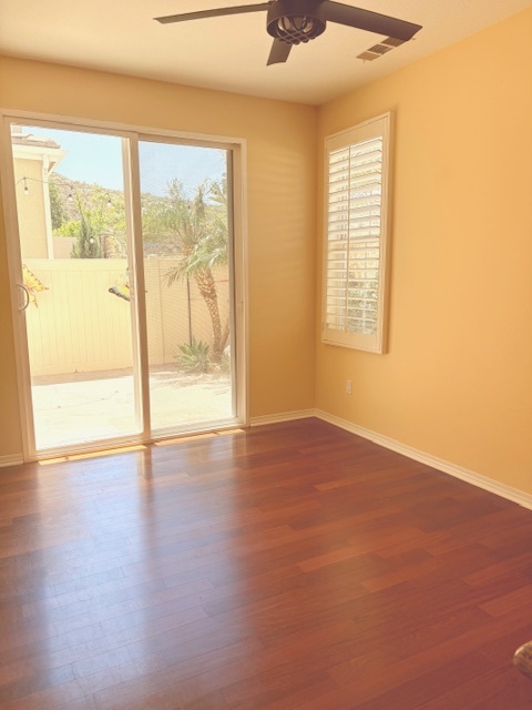 Dining room with access to backyard. Perfect for family gatherings - 26019 Brinton Plz
