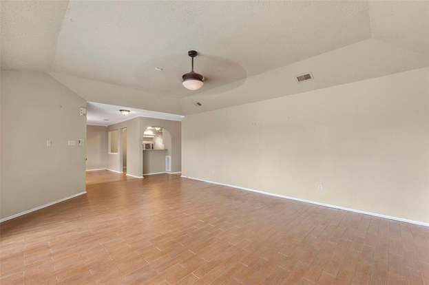 Building Photo - 14947 Heritage Wood Dr