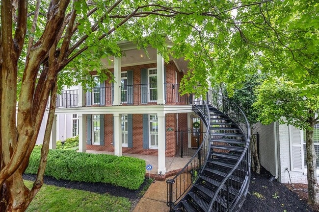 Building Photo - 1060 Island Dr