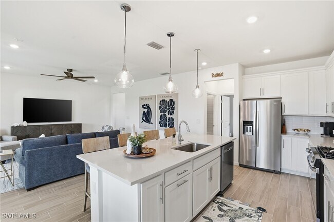 Building Photo - 1657 Serena Ave