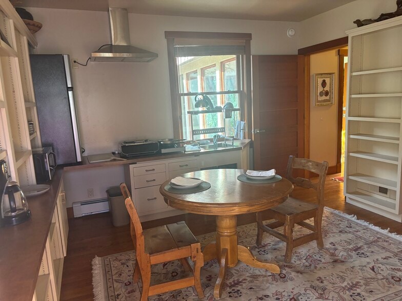 Building Photo - 1400 Sigma Chi Rd NE