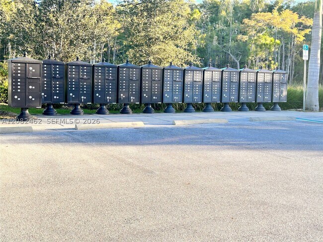 Building Photo - 3932 Black Eagle Ln