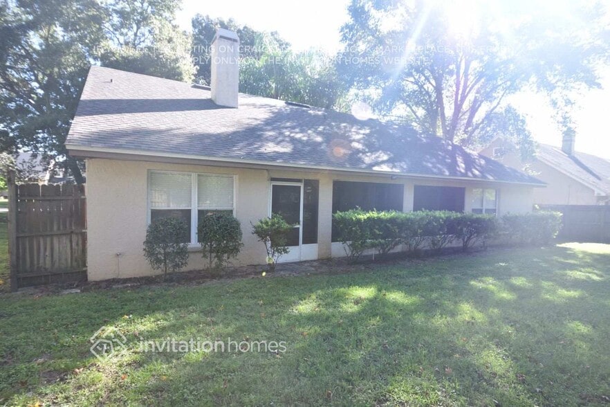 Building Photo - 412 Country Wood Cir