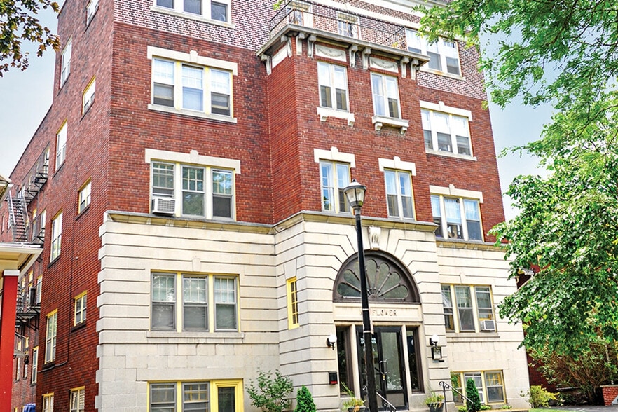 Building Photo - 250 Meigs St