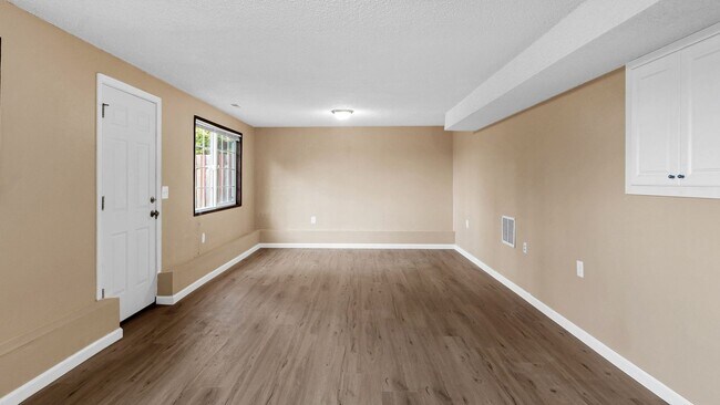 Building Photo - 18715 NW Lapine St