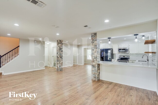 Building Photo - 11923 S Red Cedar Cir