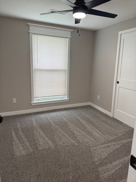 Building Photo - 1760 Shoshoni Dr