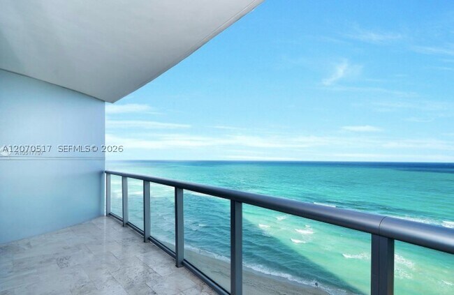 Building Photo - 17001 Collins Ave