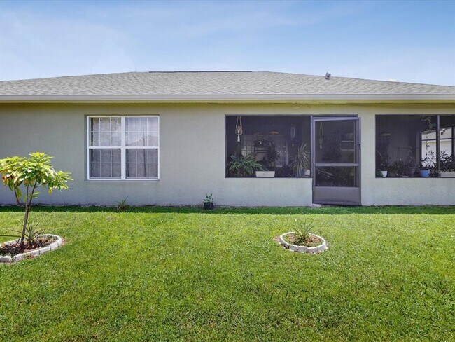 Building Photo - 411 Mallard Way