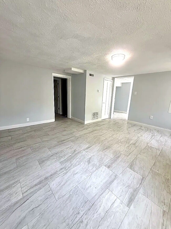 Building Photo - 3115 Bracken Woods Ln