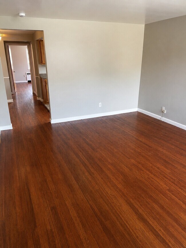 Building Photo - 3903 E Gatewood Ln