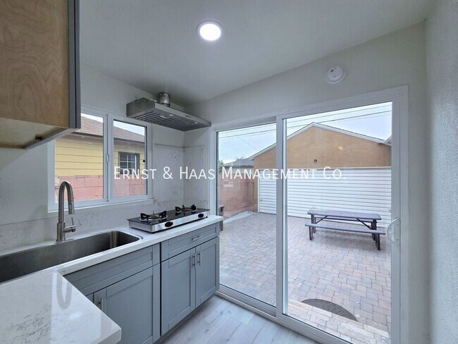 Building Photo - 4449 Shadeway Rd