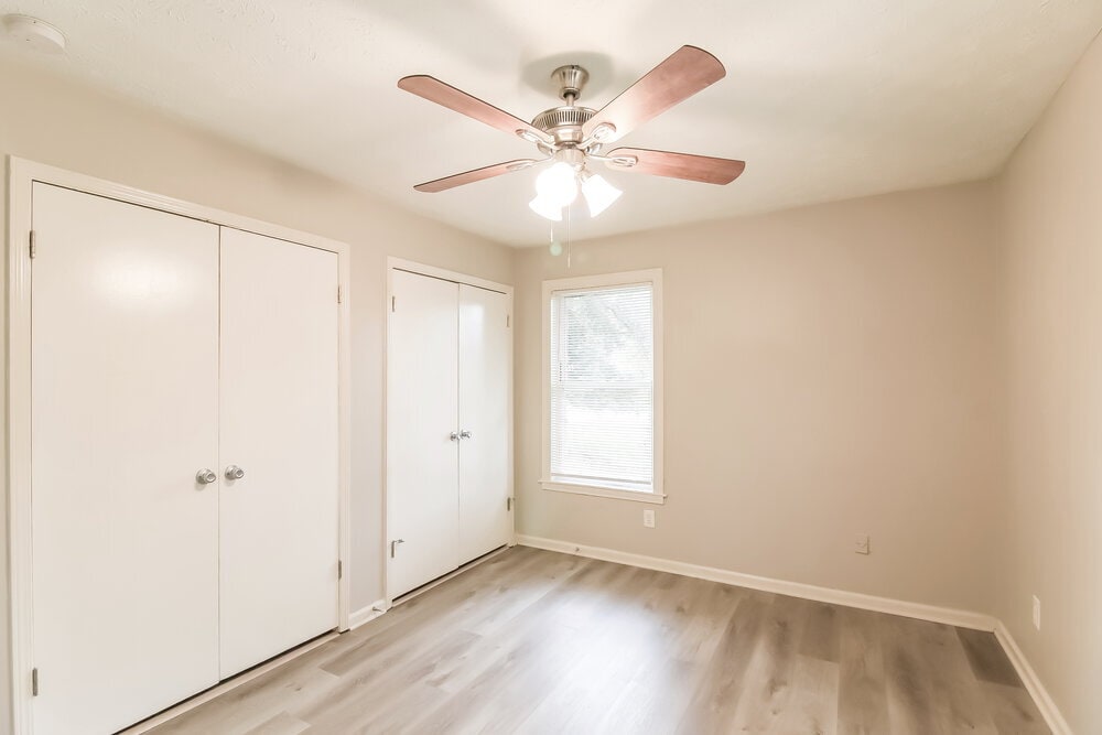 Building Photo - 6183 Fieldcrest Dr