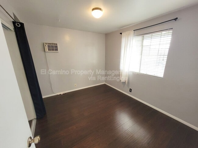 Building Photo - 734 Williamson Ave