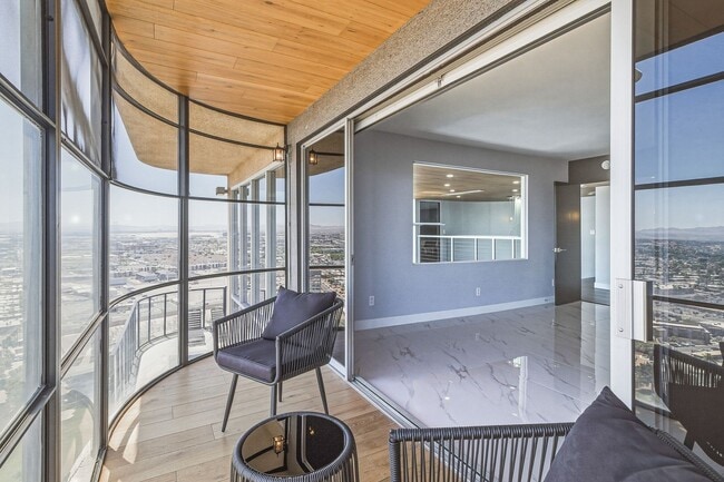 Building Photo - 3111 Bel Air Dr