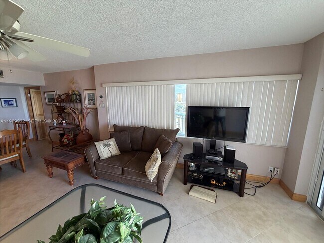 Building Photo - 710 N Ocean Blvd