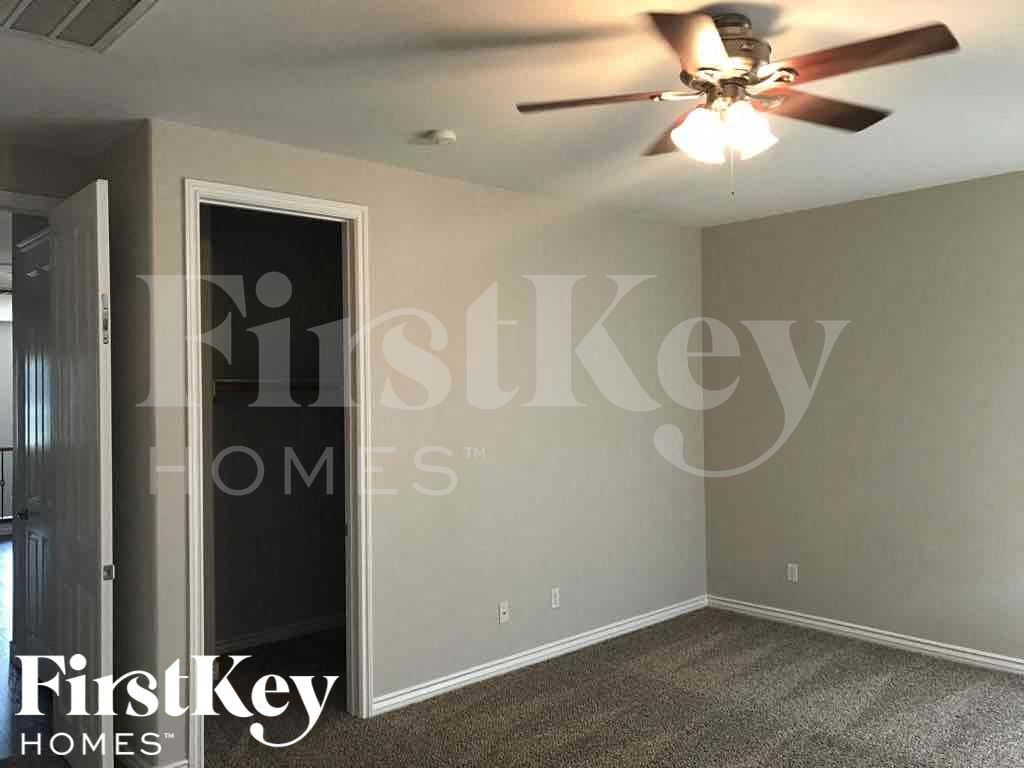 Building Photo - 28 Delighted Ave