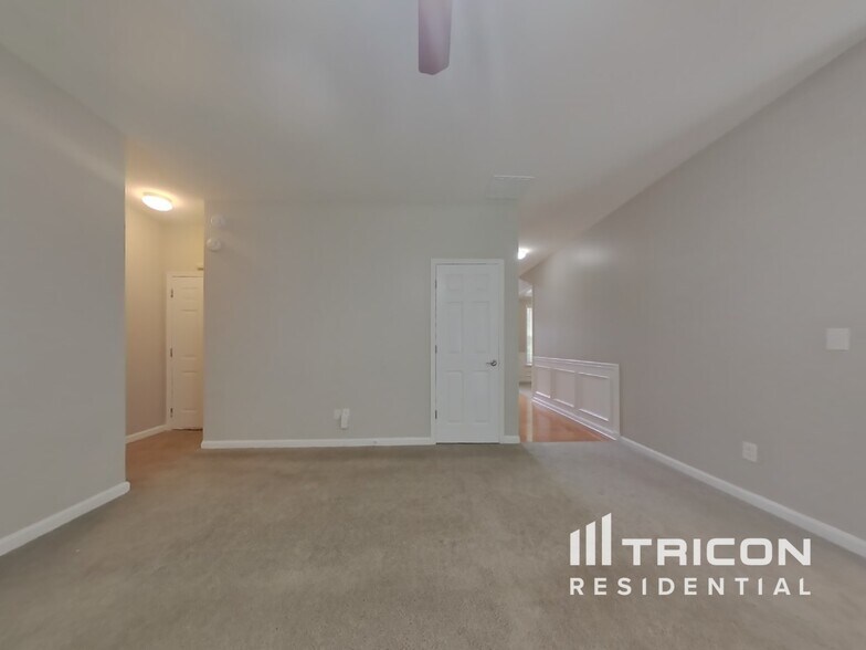 Building Photo - 3124 Delacorte Dr