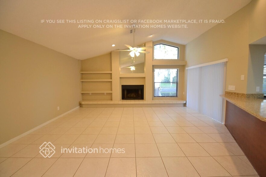 Building Photo - 3214 N Thackery Wy