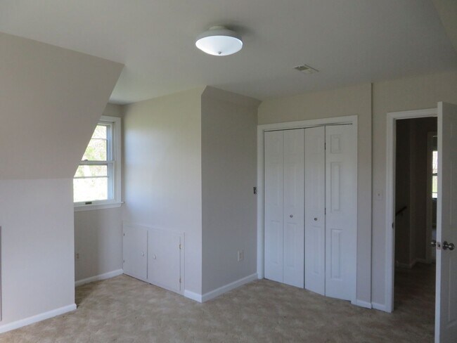 Building Photo - Sutherland