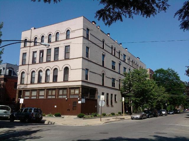 Primary Photo - 1048 W Dickens Ave