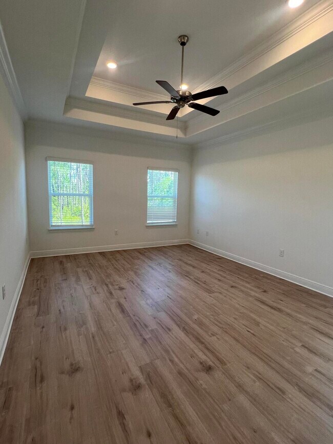 Building Photo - 147 Lk Pk Cv