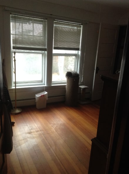 Building Photo - 6 Graves St