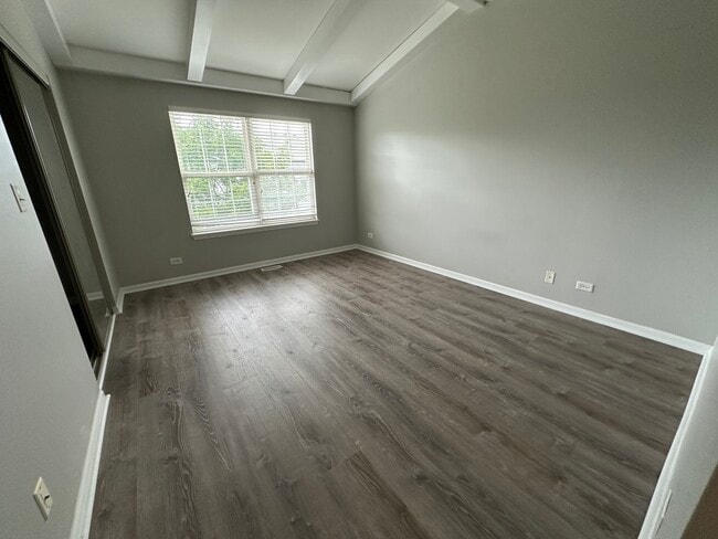 Building Photo - 707 Genesee Dr