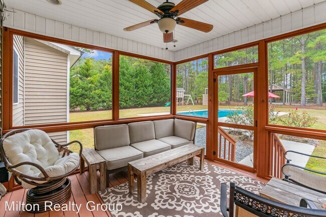 Building Photo - 4 br, 2.5 bath House - 245 Brae Drive