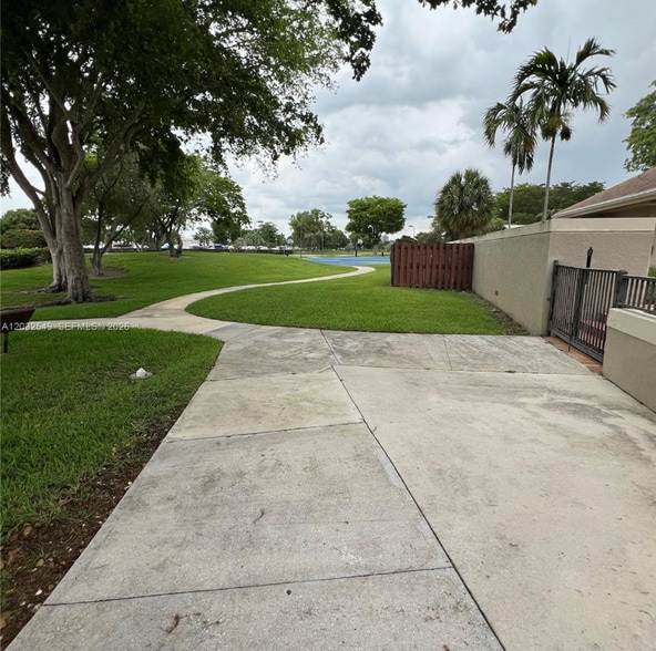 Building Photo - 15272 SW 46th Ln