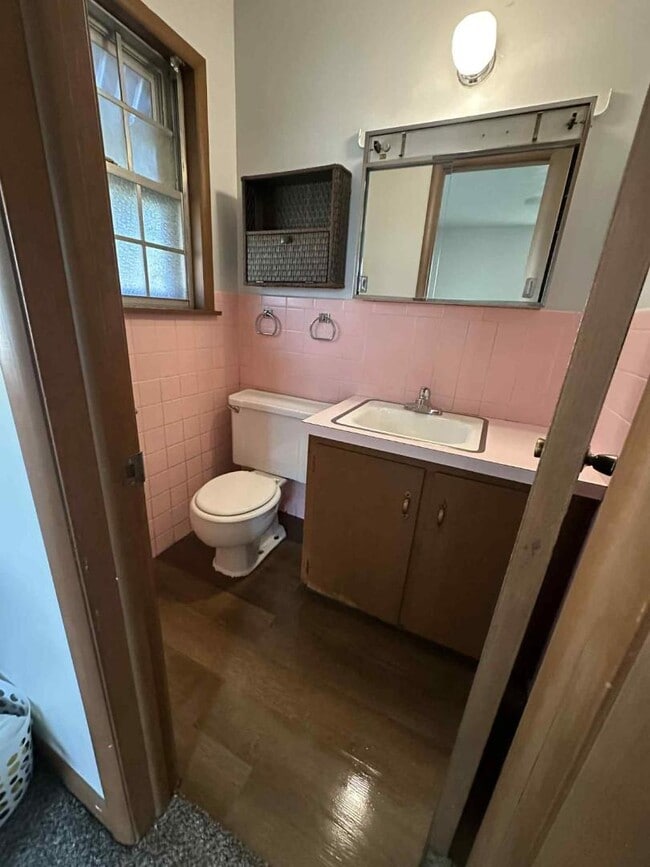 Building Photo - 16 Highland Dr