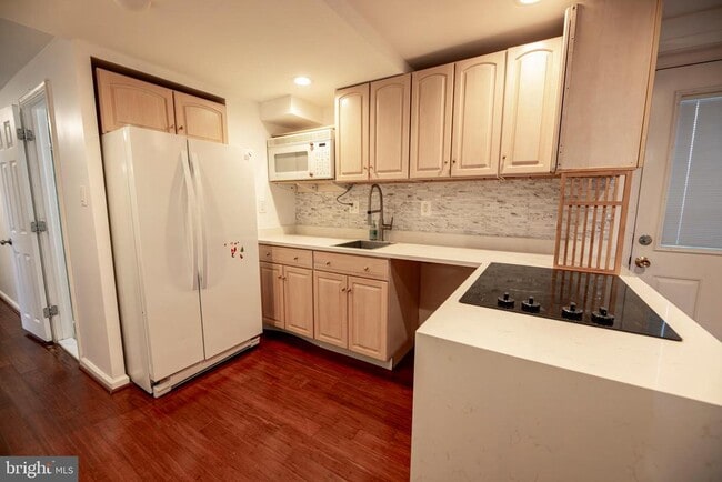 Building Photo - 6017 Walhaven Dr
