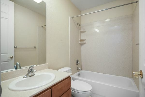 Building Photo - 1706 20th Ave