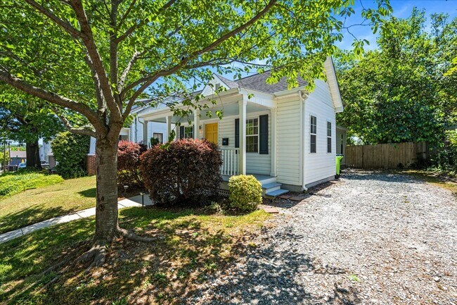 Building Photo - 406 Pershing Rd