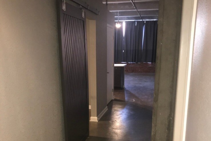 Primary Photo - 715 May St