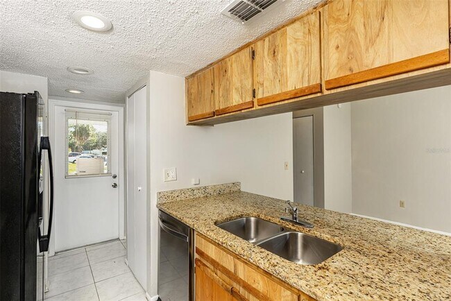 Building Photo - 2517 E Stanley Matthew Cir