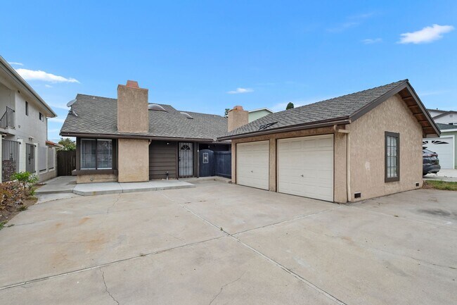 Building Photo - 27065 Camino De Estrella