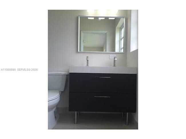 Building Photo - 740 NE 179th Terrace