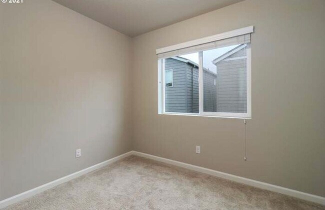 Building Photo - Wonderful home in Bethany!