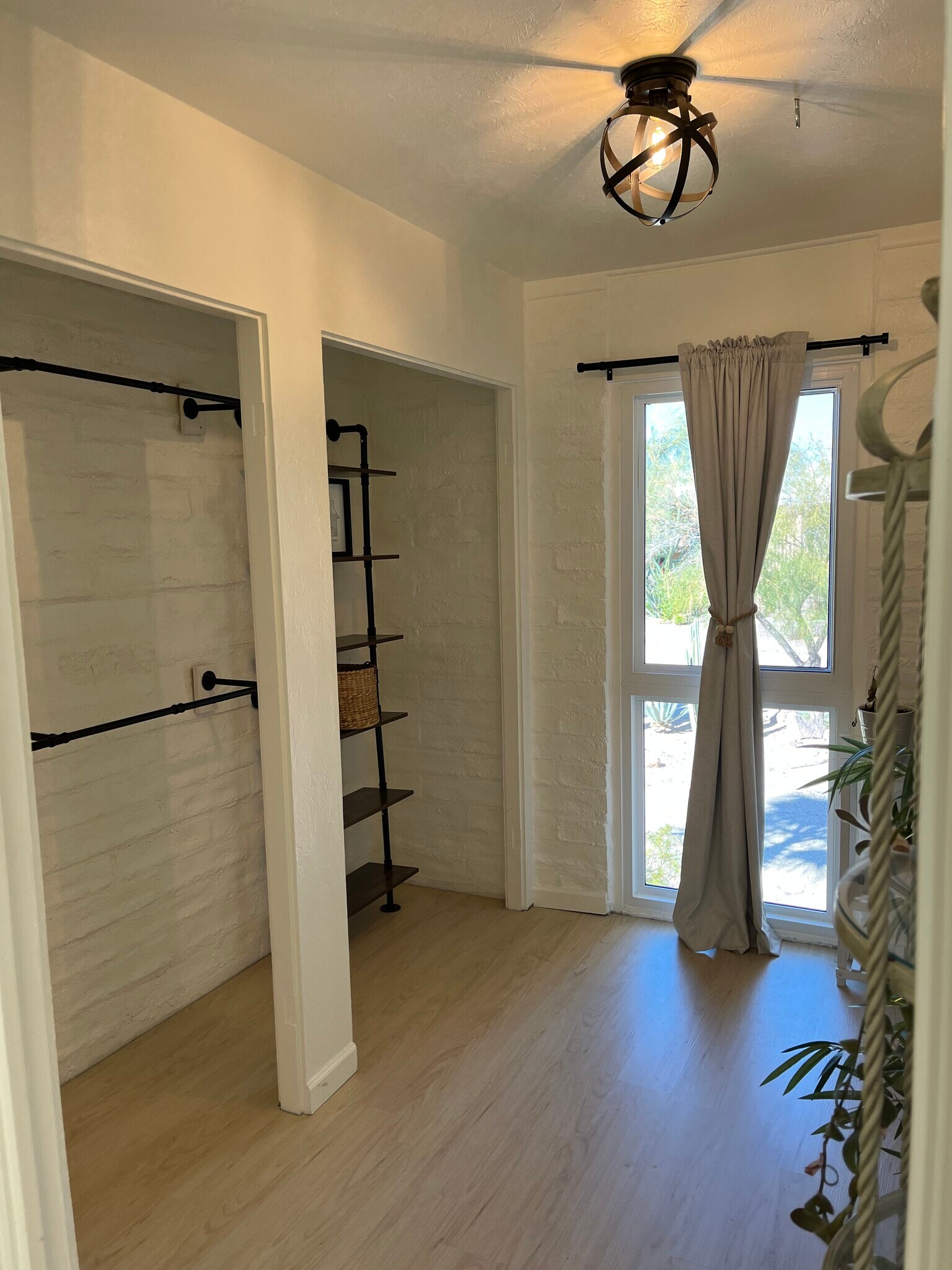 Building Photo - 2 W Greenock Dr