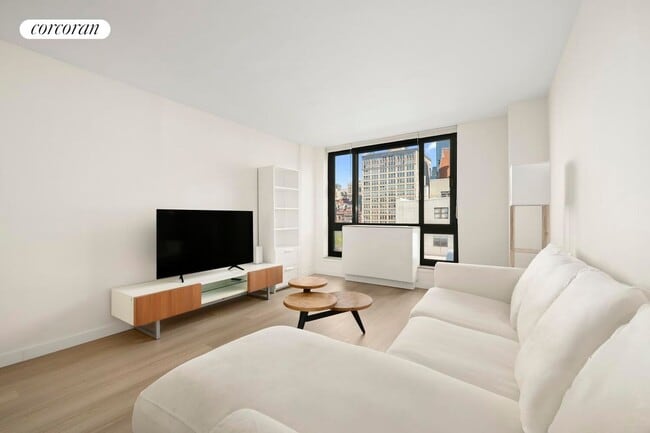 Building Photo - 101 E 15th St