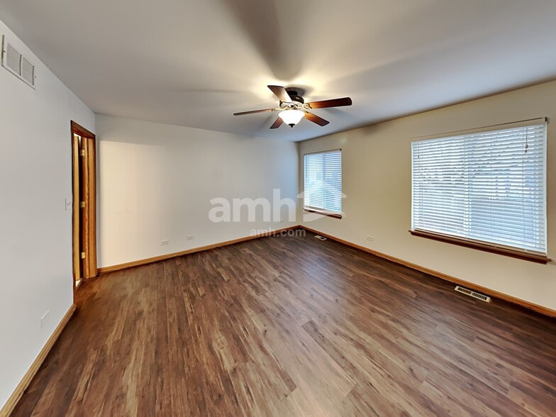 Building Photo - 2809 Adobe Dr