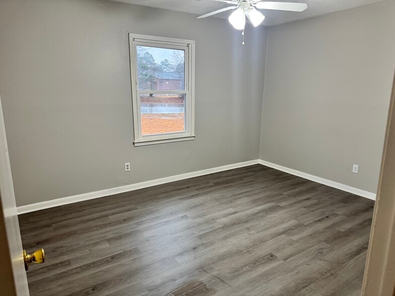 Building Photo - 79 W Dupree St